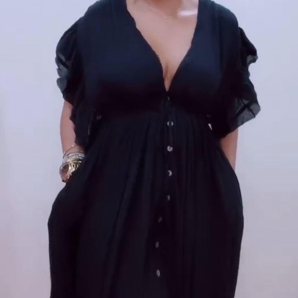 Oversized Black Flowy Maxi Dress - Picture 2 of 9